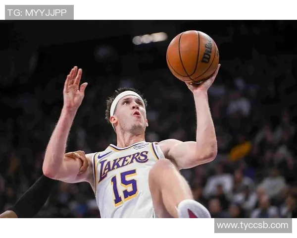 里夫斯赛季前四场狂砍143分创湖人队史第三高仅次于乔丹和科比 里夫斯赛季前四场狂砍143分创湖人队史第三高仅次于乔丹和科比