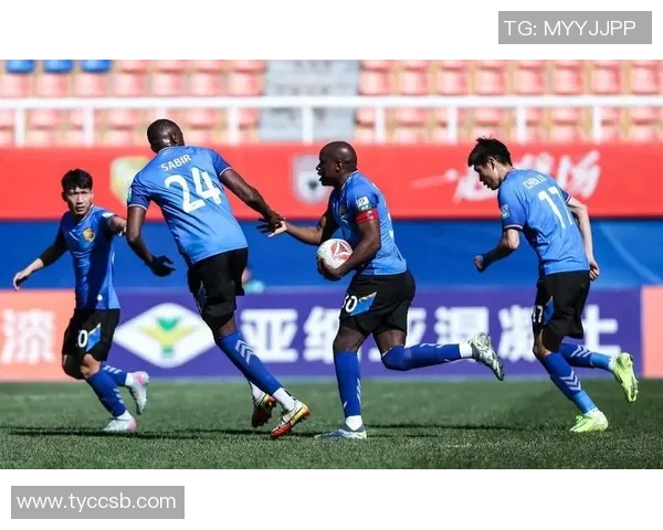 郑浩乾谈大连主场挑战强调适应场地和天气每场比赛都如决赛般重要