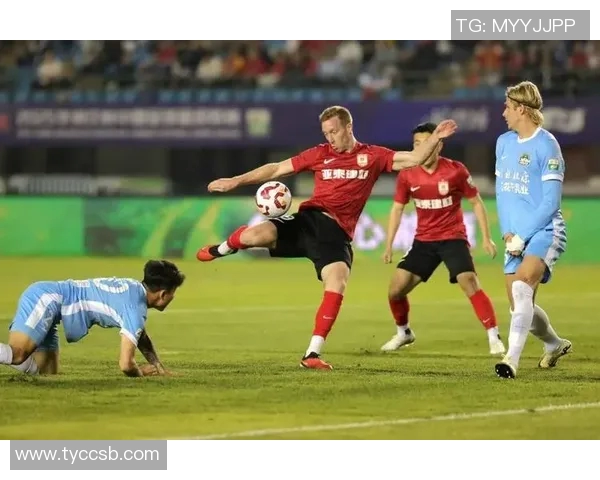 亚泰新任主帅阎峰上任43岁球队名宿力争完成准入首批目标 亚泰新任主帅阎峰上任43岁球队名宿力争完成准入首批目标