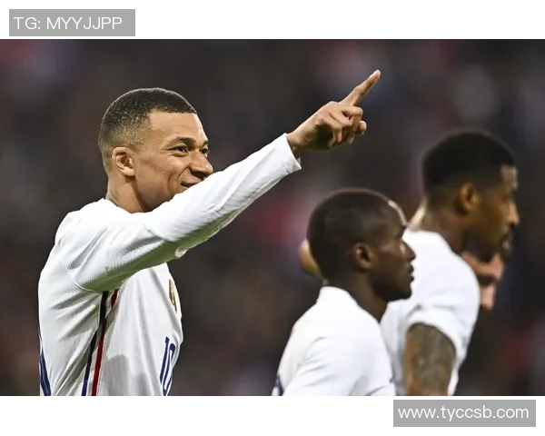 维尼修斯向皇马提出高额年薪和签字费要求欲与姆巴佩对标 维尼修斯向皇马提出高额年薪和签字费要求欲与姆巴佩对标