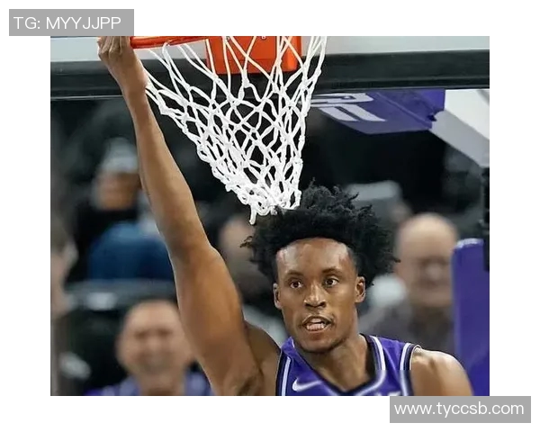 塞克斯顿半场表现出色8投4中斩获12分并罚球5罚4中展现强大攻击力