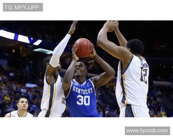 兰德尔第三节发力砍下28分助力球队逆转展现二当家风采