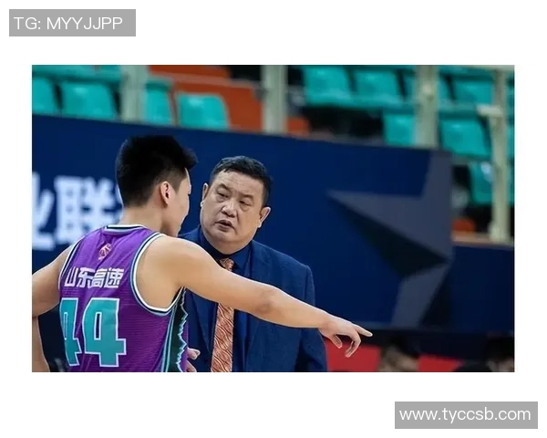 徐长锁慧眼识珠引杨瀚森入青岛开启篮球新篇章 徐长锁慧眼识珠引杨瀚森入青岛开启篮球新篇章