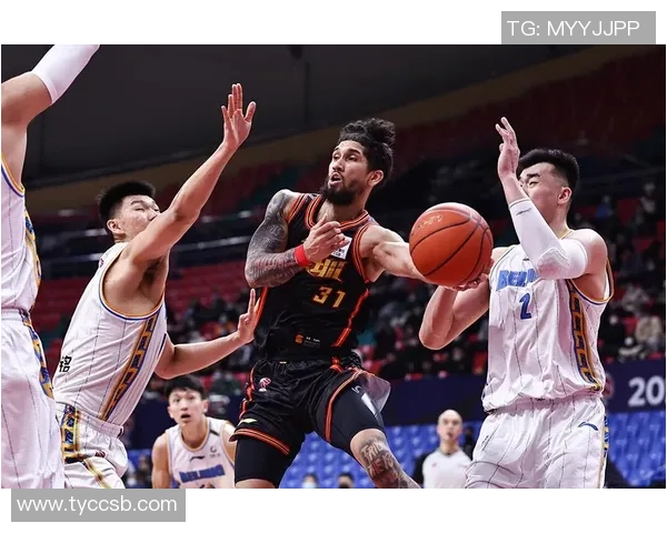 布克创历史新高前八场场均30分5助攻命中率超五成三分命中率达四成